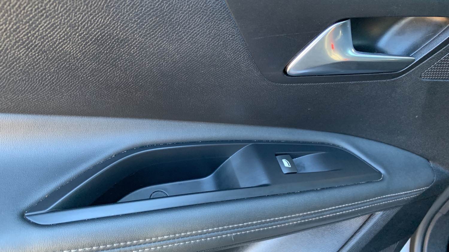 Used Peugeot 5008 2020 for sale - 77254303: Photo 41