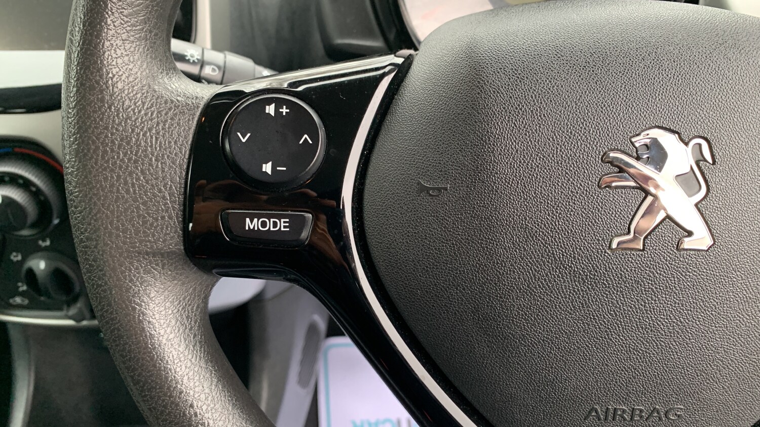 Used Peugeot 108 2016 for sale - 77613606: Photo 23