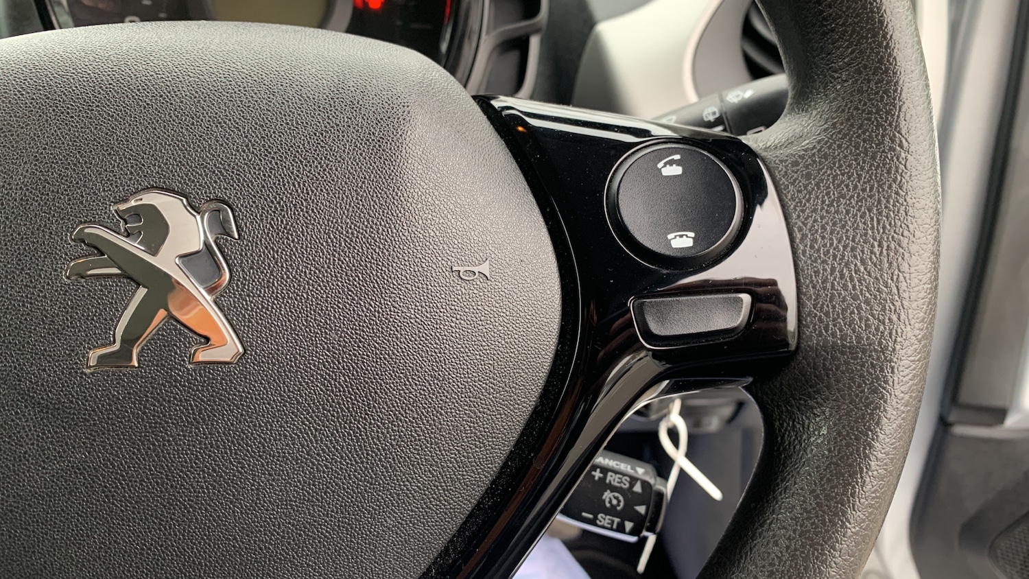 Used Peugeot 108 2016 for sale - 77613606: Photo 24