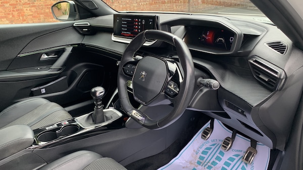 Used Peugeot 2008 2022 for sale - 76180065: Photo 11