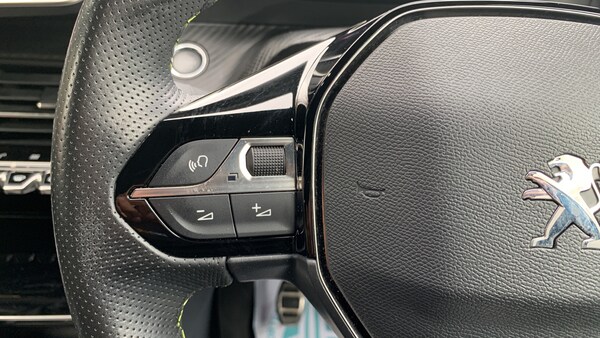 Used Peugeot 2008 2022 for sale - 76180065: Photo 23