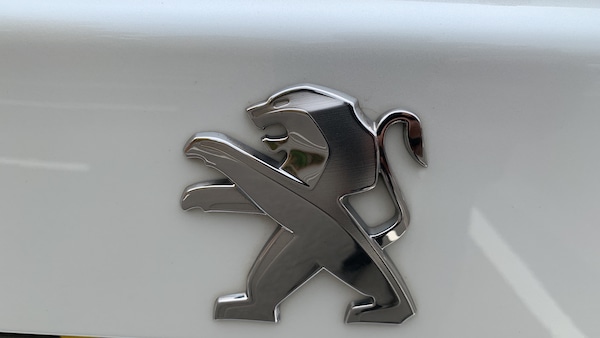 Used Peugeot 2008 2022 for sale - 76180065: Photo 26