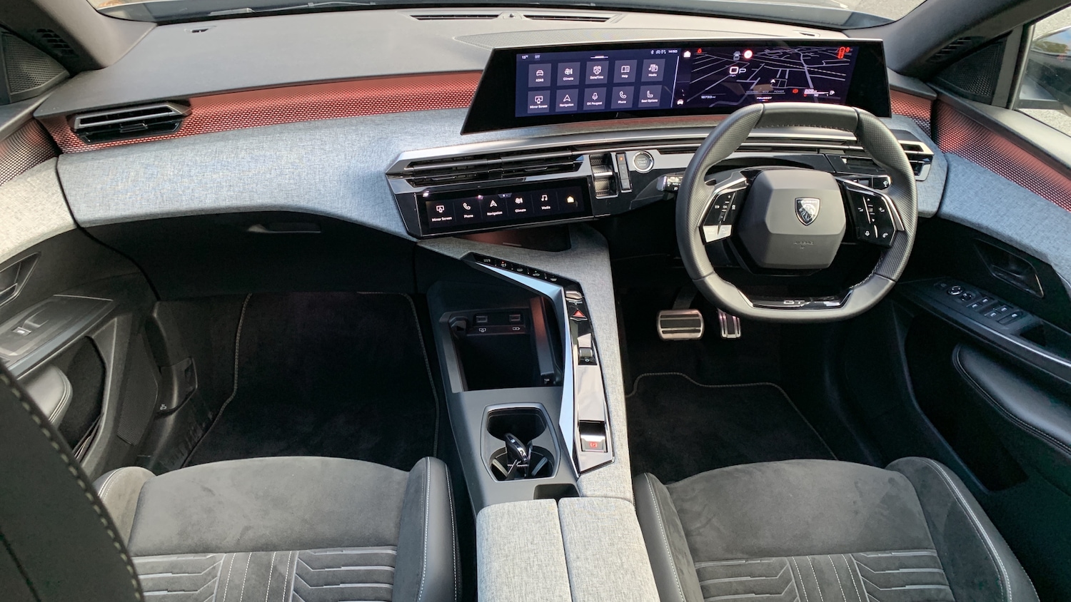 Used Peugeot 3008 2024 for sale - 76359097: Photo 4