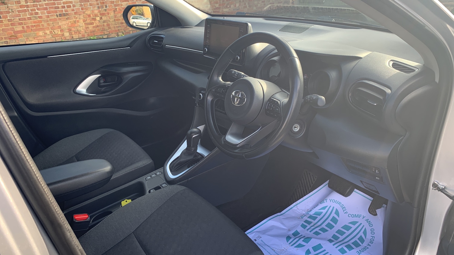 Used Toyota Yaris 2023 for sale - 77647409: Photo 11