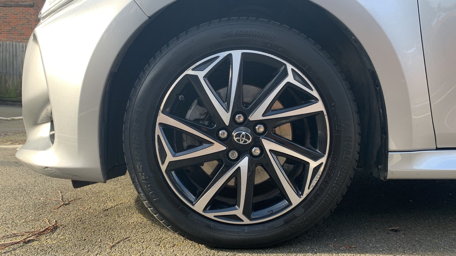 Used Toyota Yaris 2023 for sale - 77647409: Photo 14