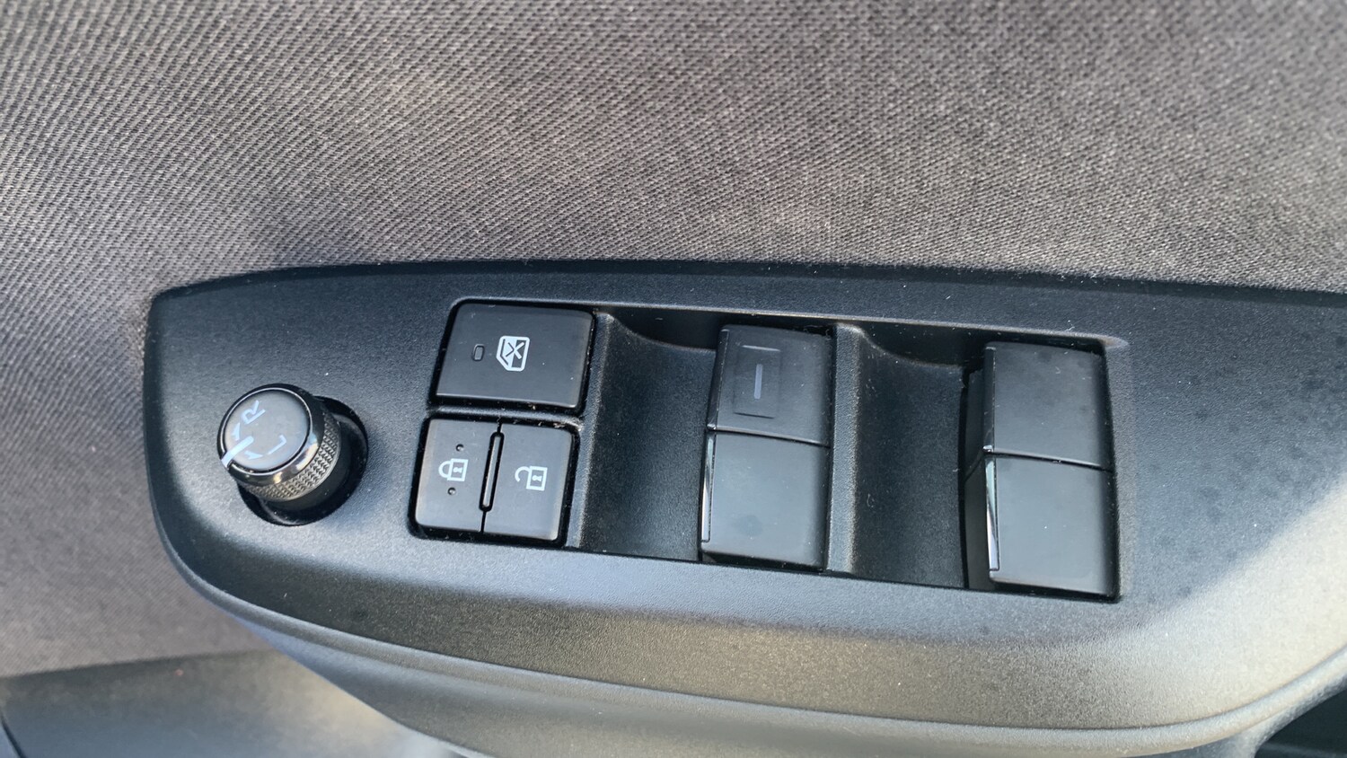 Used Toyota Yaris 2023 for sale - 77647409: Photo 22