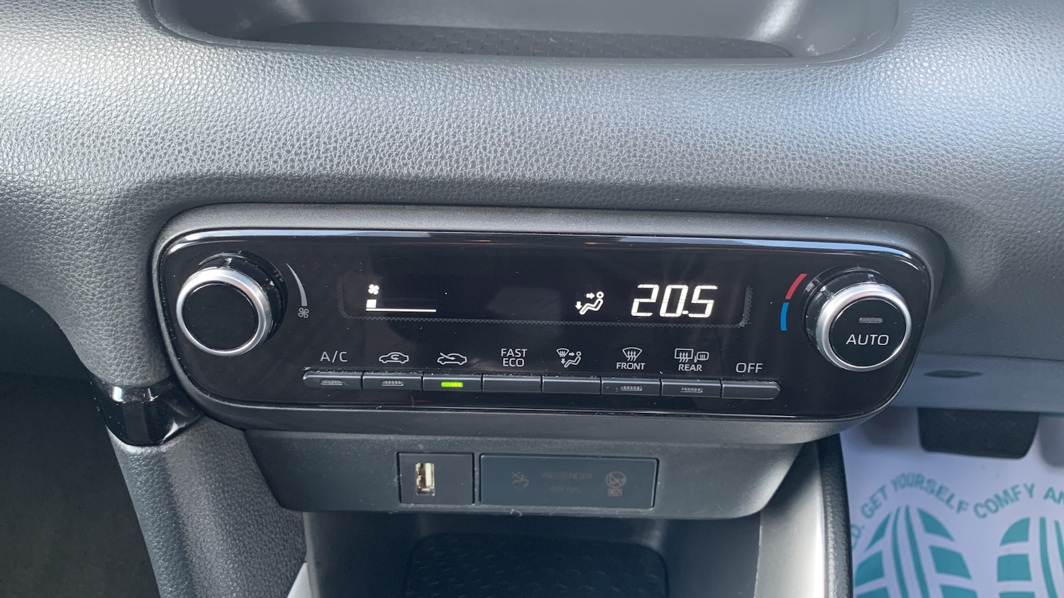 Used Toyota Yaris 2023 for sale - 77647409: Photo 40