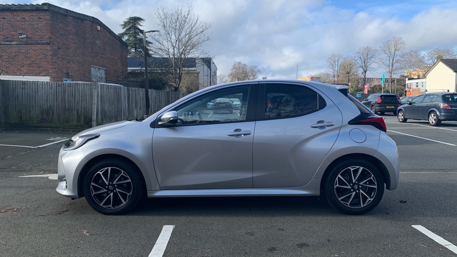 Used Toyota Yaris 2023 for sale - 77647409: Photo 6