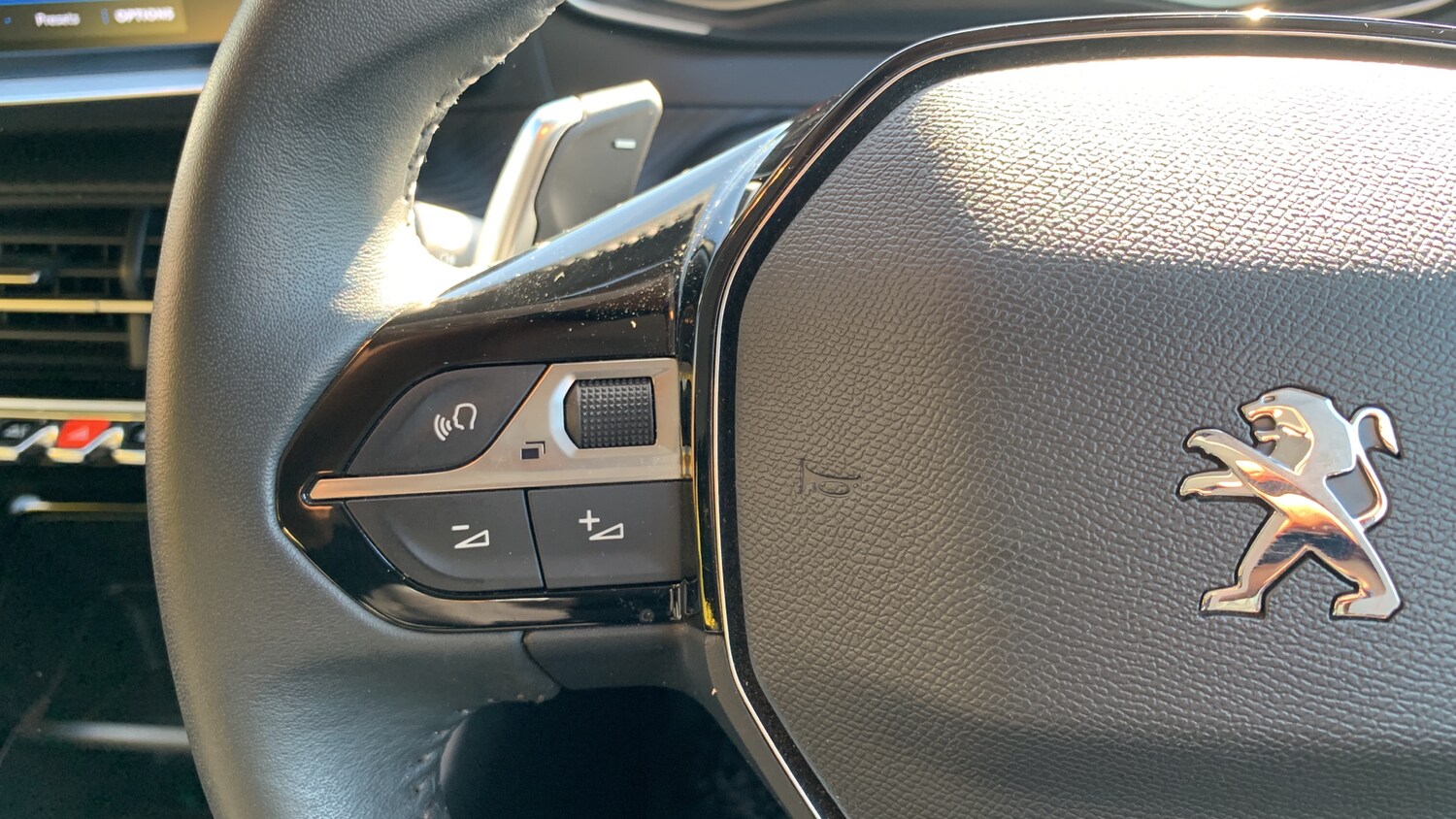 Used Peugeot 208 2022 for sale - 75811429: Photo 23