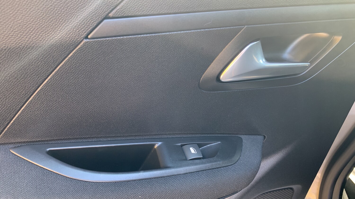 Used Peugeot 208 2022 for sale - 75811429: Photo 41