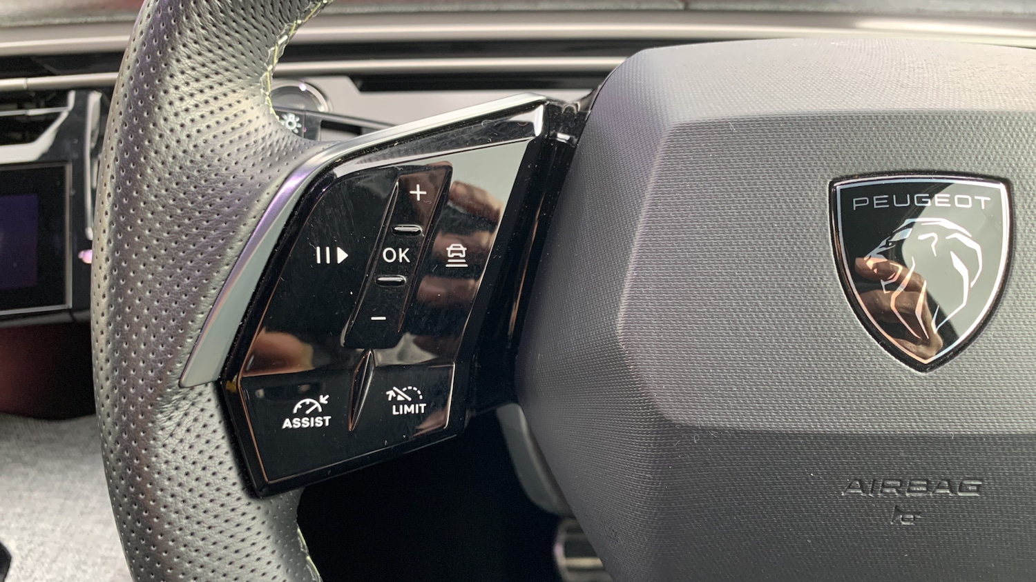 Used Peugeot 3008 2024 for sale - 76359094: Photo 23