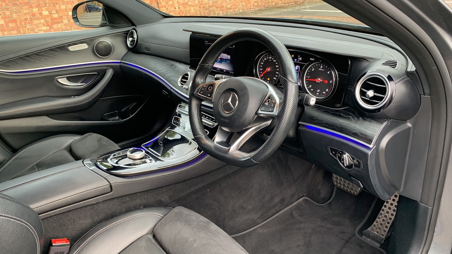 Used Mercedes-Benz E Class 2017 for sale - 76400045: Photo 11