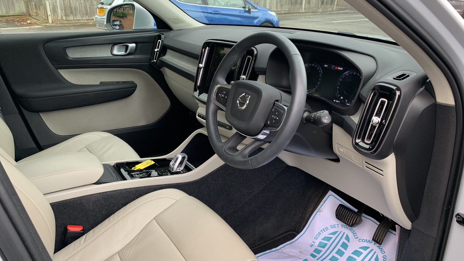 Used Volvo XC40 2022 for sale - 75811422: Photo 11