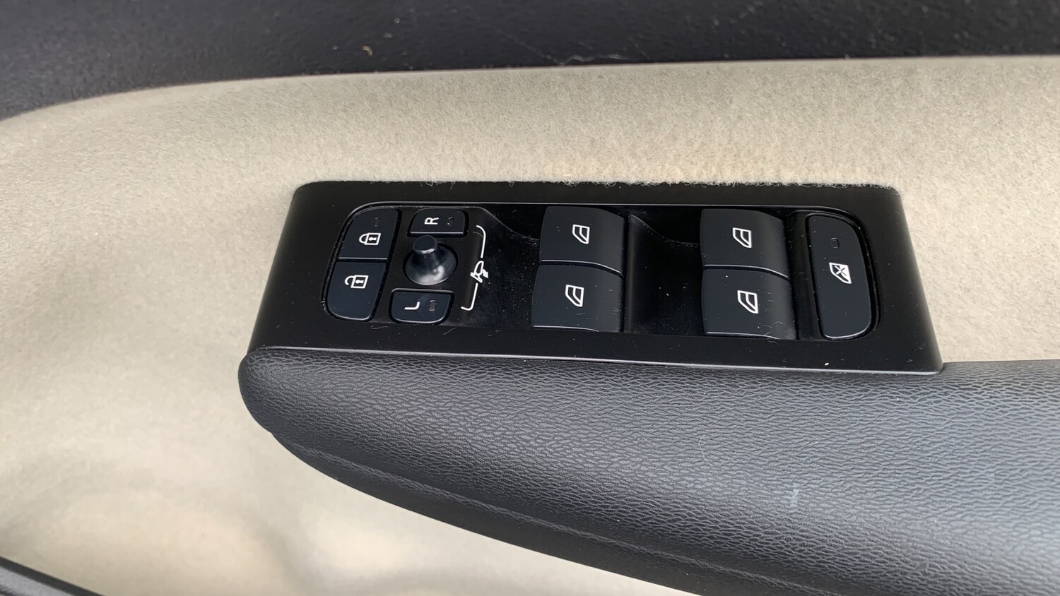 Used Volvo XC40 2022 for sale - 75811422: Photo 22