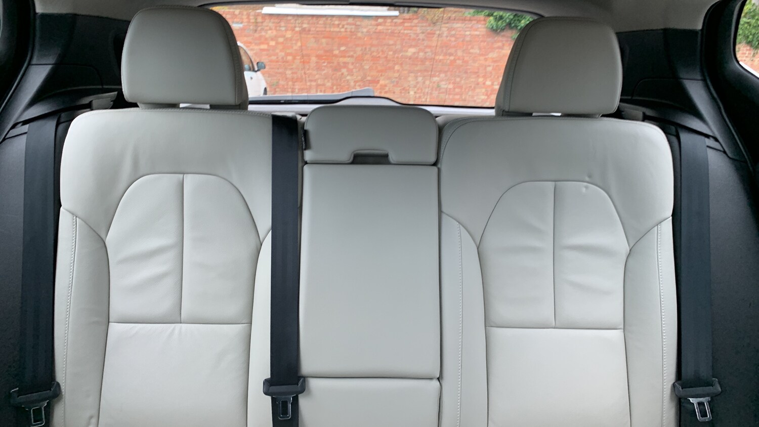 Used Volvo XC40 2022 for sale - 75811422: Photo 25