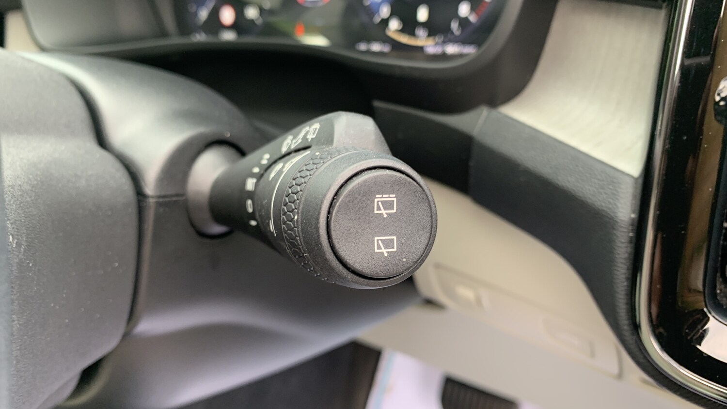 Used Volvo XC40 2022 for sale - 75811422: Photo 28