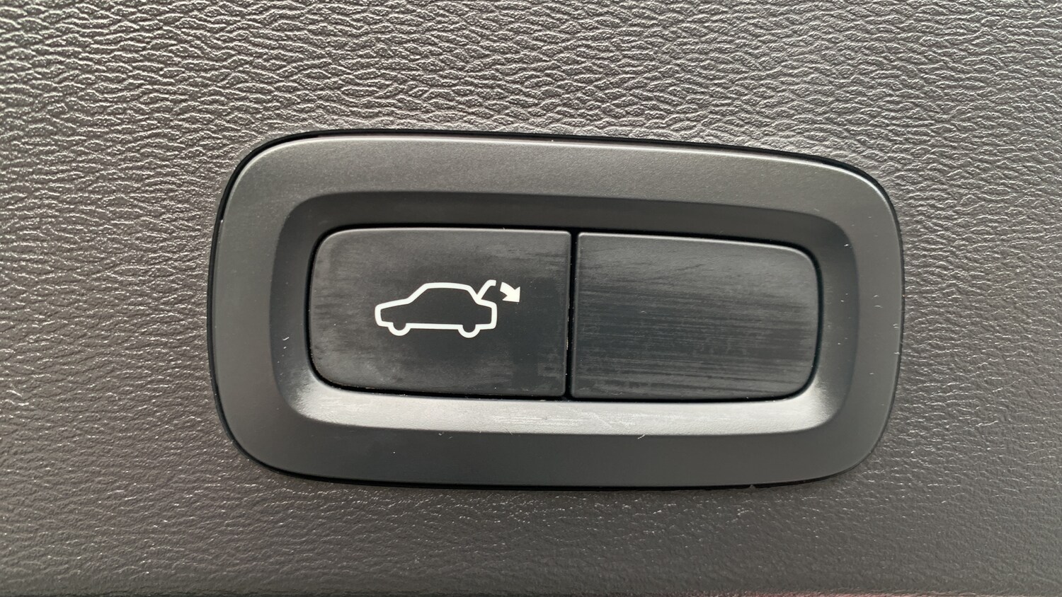 Used Volvo XC40 2022 for sale - 75811422: Photo 50