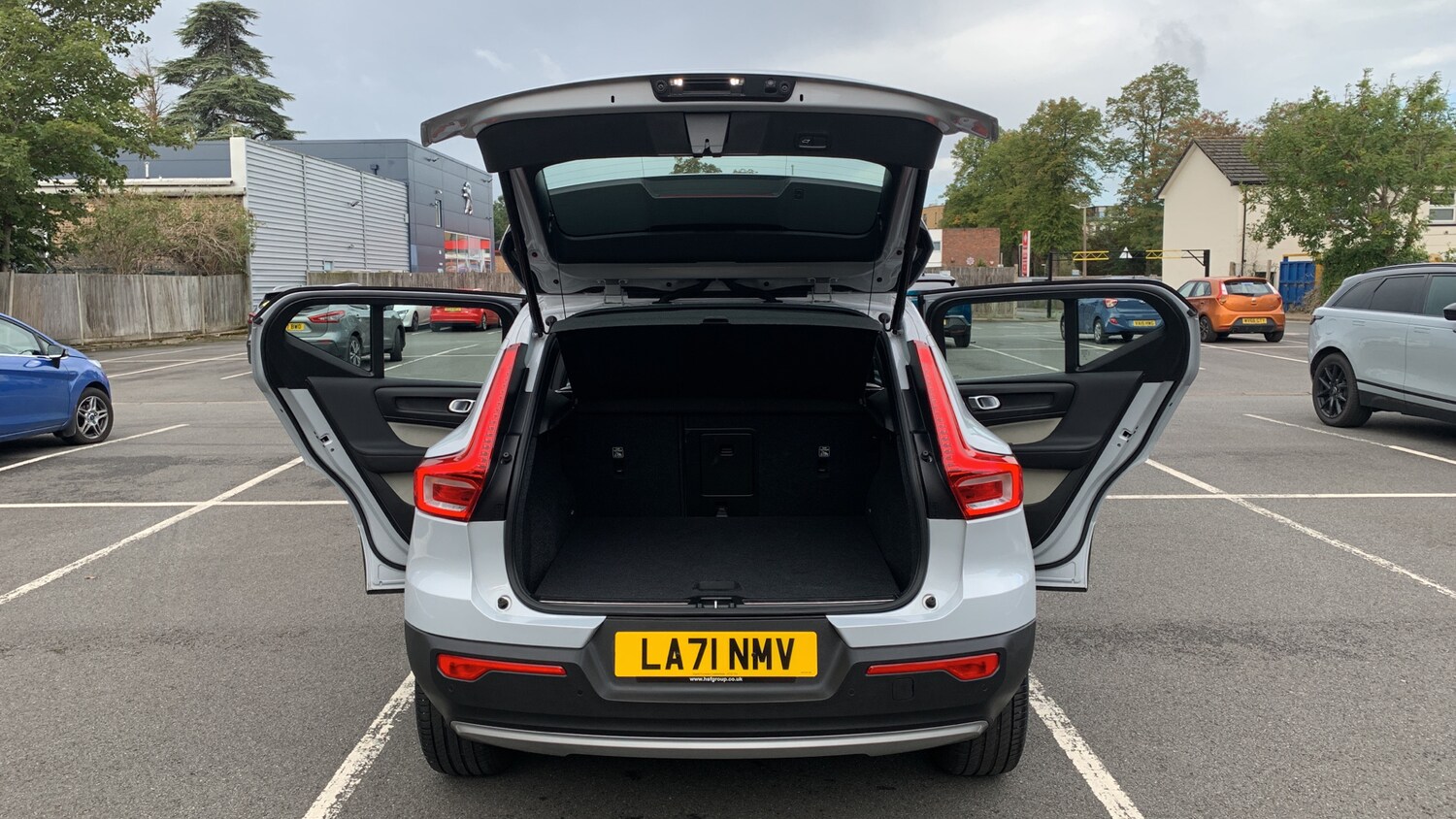 Used Volvo XC40 2022 for sale - 75811422: Photo 54