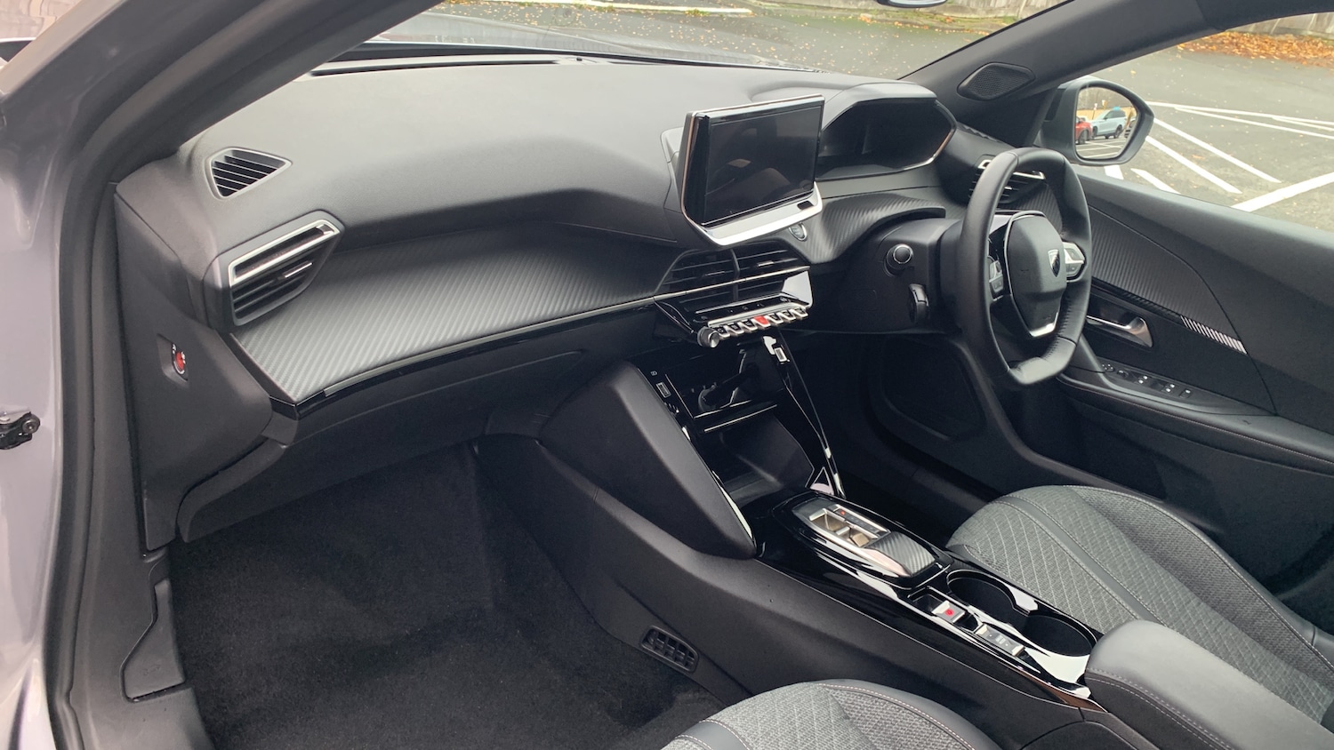 Used Peugeot 2008 2024 for sale - 76574311: Photo 12