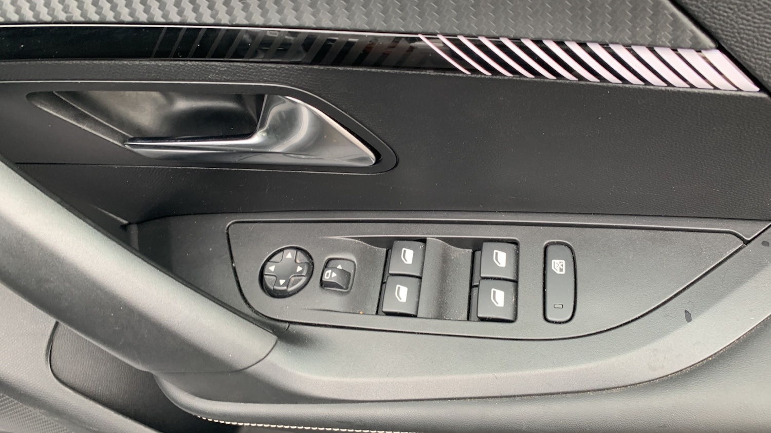 Used Peugeot 2008 2024 for sale - 76574311: Photo 22