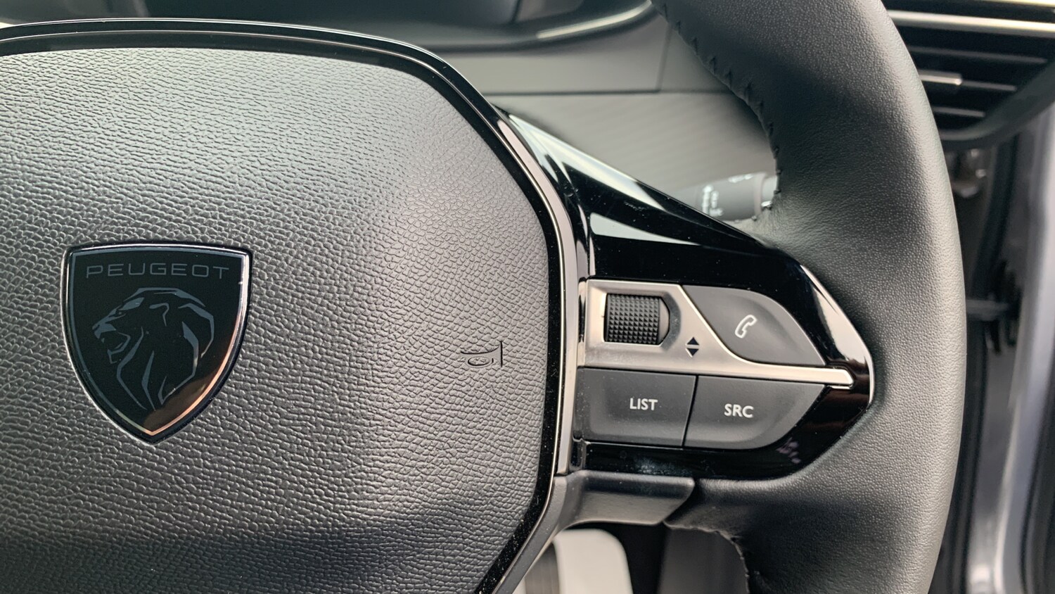 Used Peugeot 2008 2024 for sale - 76574311: Photo 24