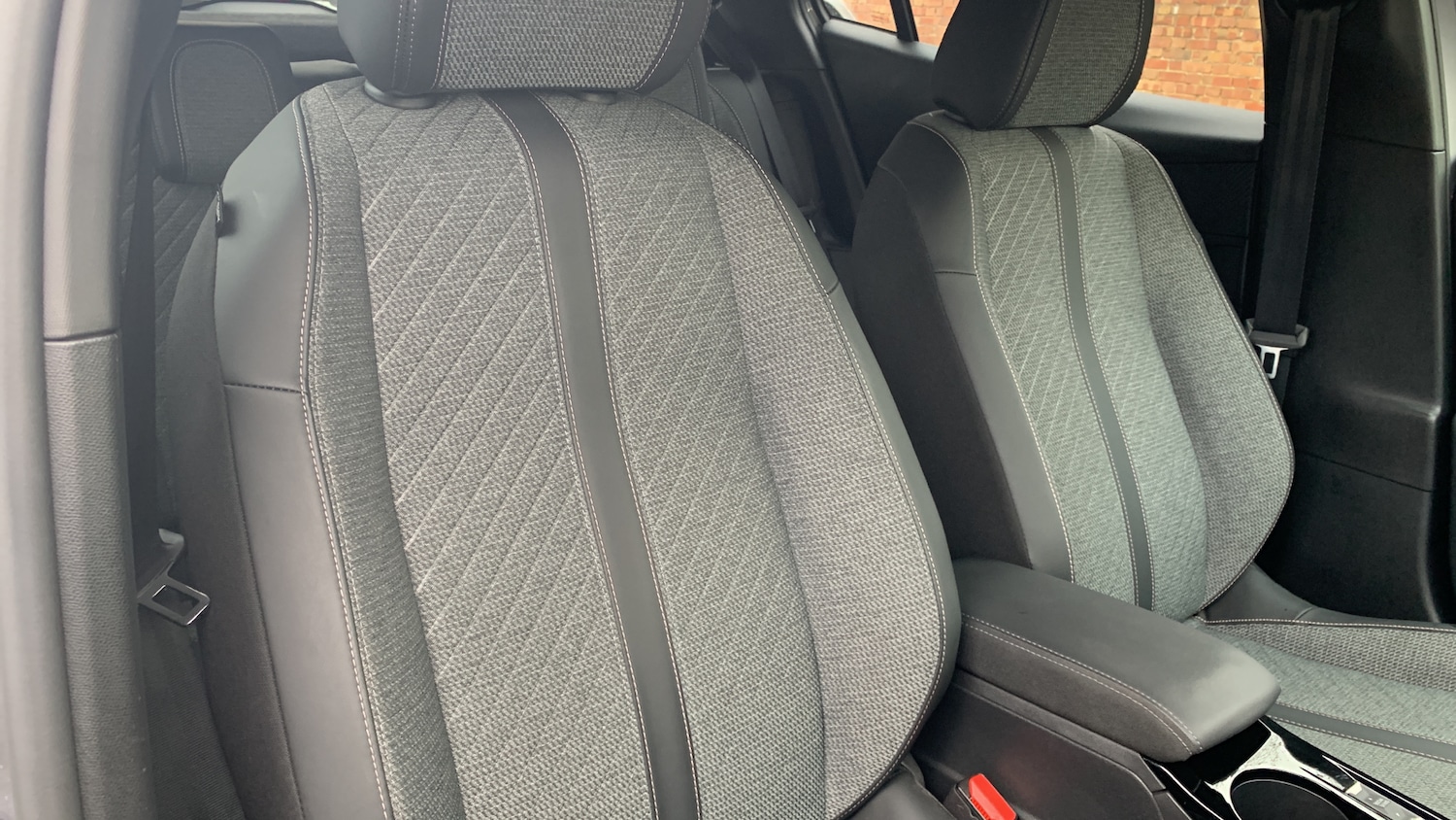 Used Peugeot 2008 2024 for sale - 76574311: Photo 42