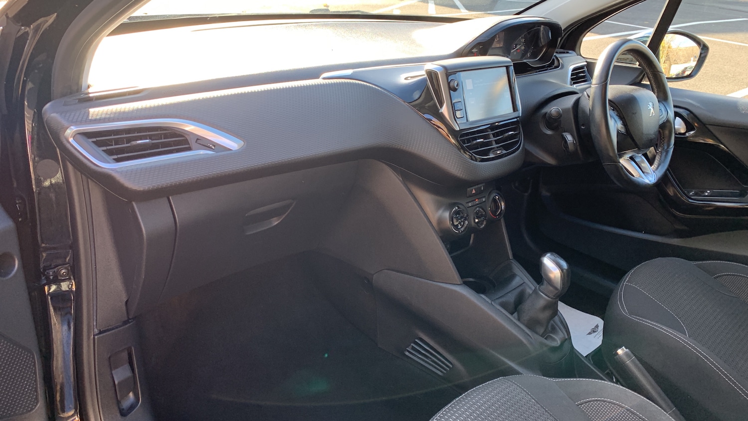 Used Peugeot 208 2017 for sale - 76500502: Photo 12