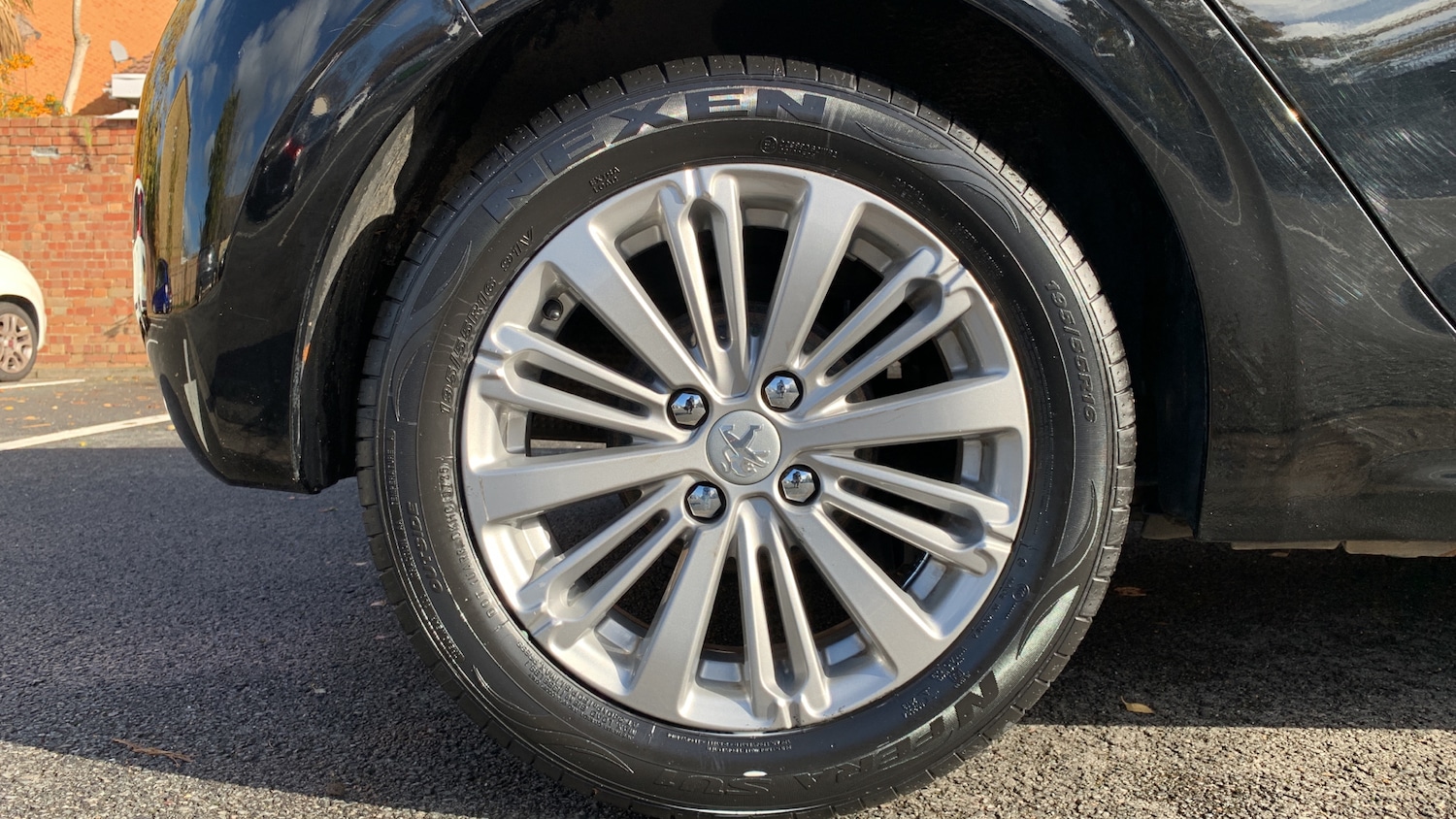 Used Peugeot 208 2017 for sale - 76500502: Photo 16