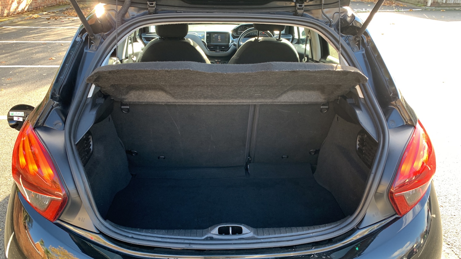 Used Peugeot 208 2017 for sale - 76500502: Photo 19