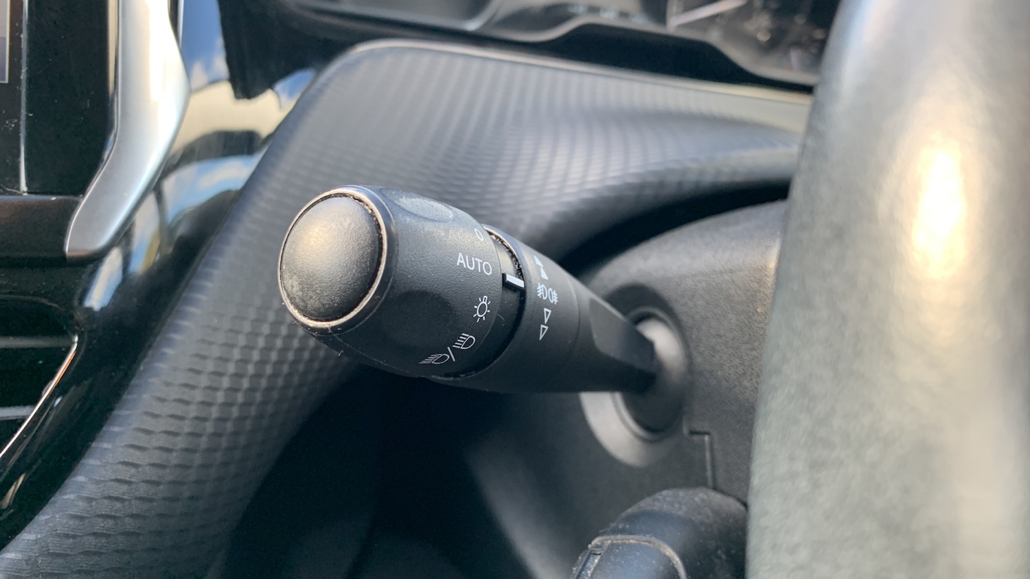 Used Peugeot 208 2017 for sale - 76500502: Photo 27