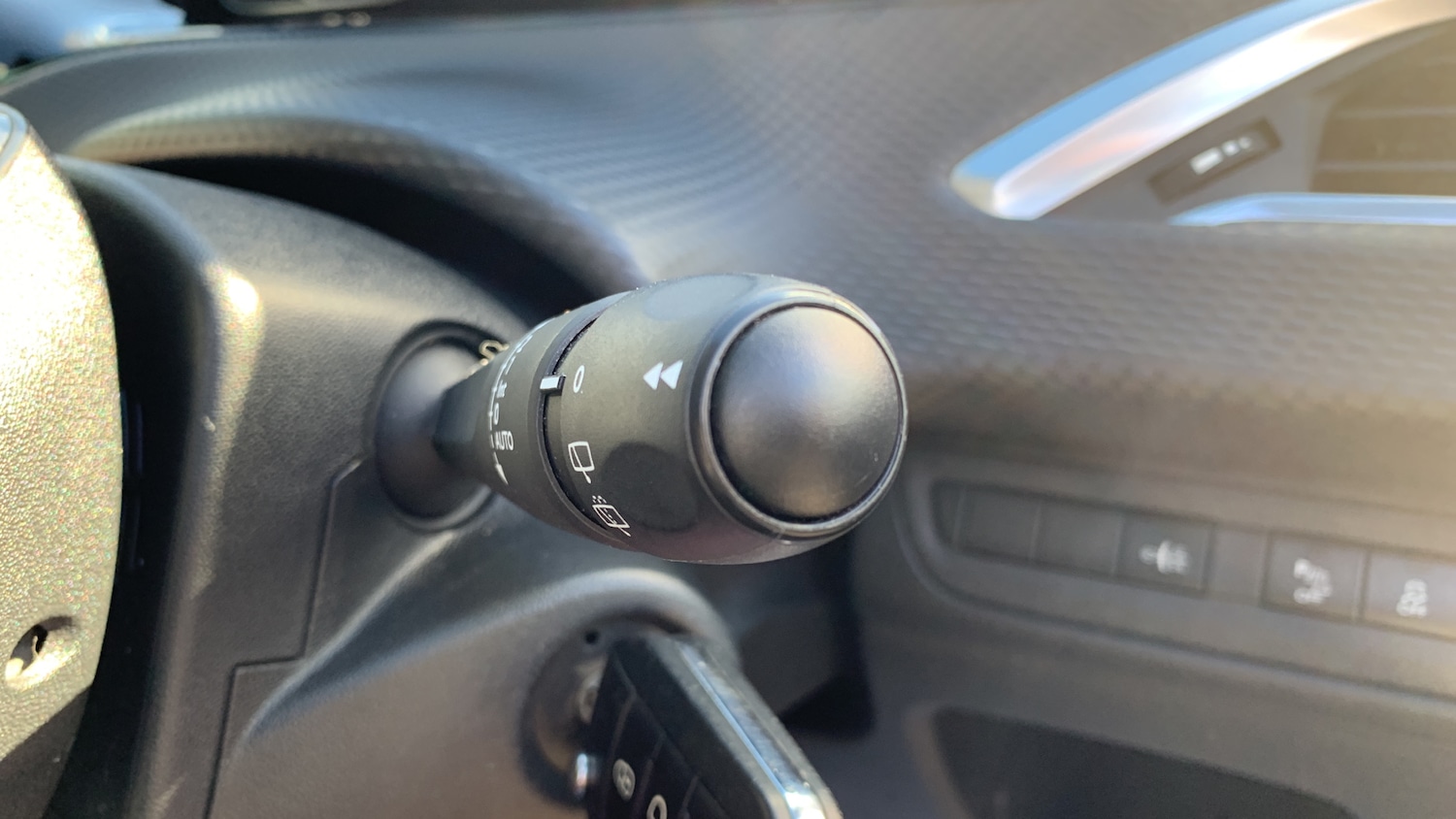 Used Peugeot 208 2017 for sale - 76500502: Photo 28