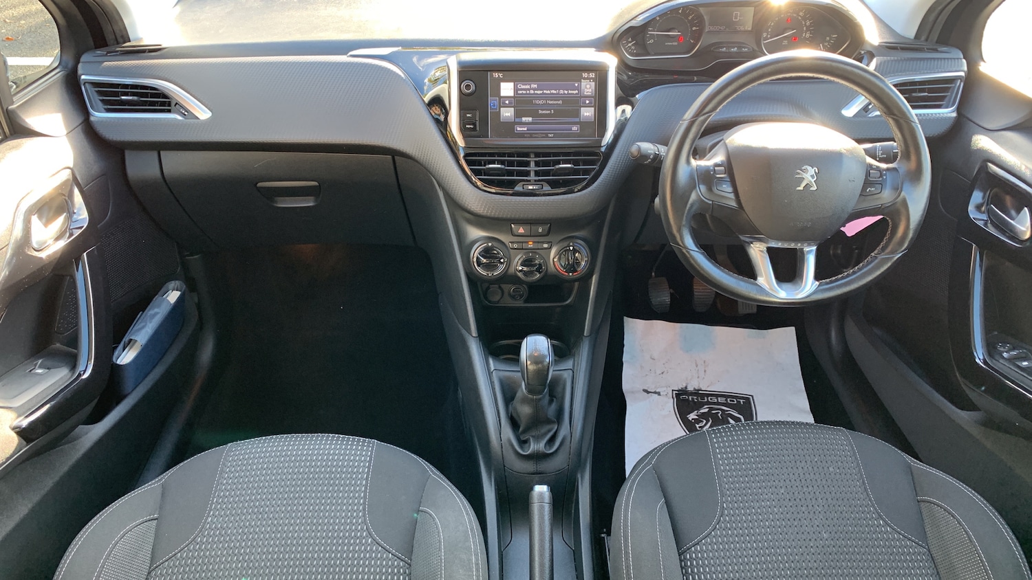 Used Peugeot 208 2017 for sale - 76500502: Photo 4