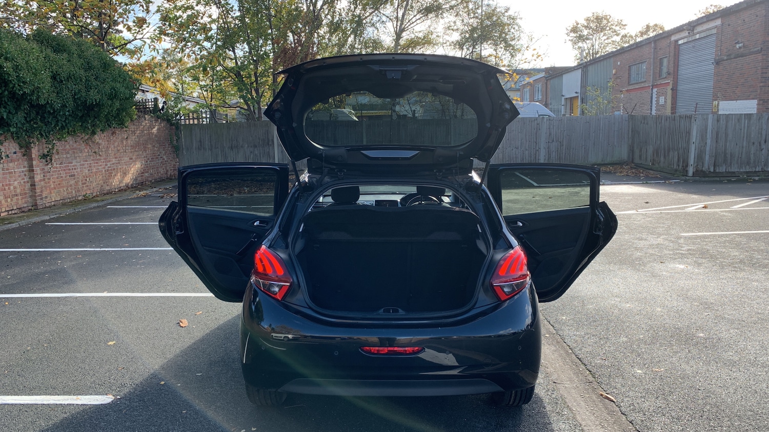 Used Peugeot 208 2017 for sale - 76500502: Photo 54