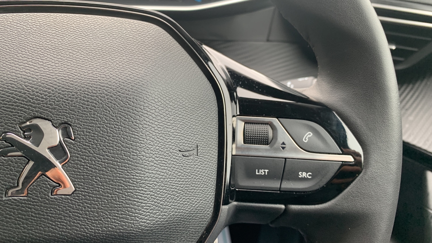 Used Peugeot 2008 2022 for sale - 76043912: Photo 24