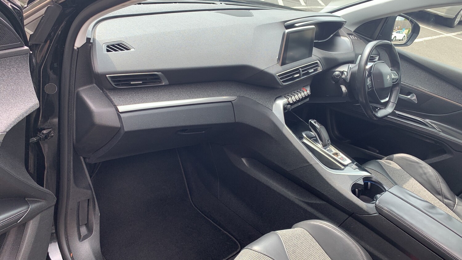 Used Peugeot 5008 2018 for sale - 77754916: Photo 12