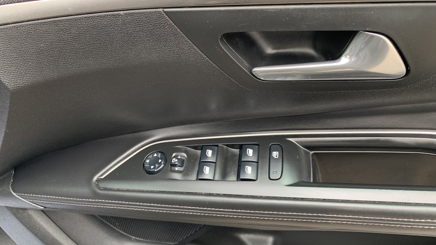 Used Peugeot 5008 2018 for sale - 77754916: Photo 22