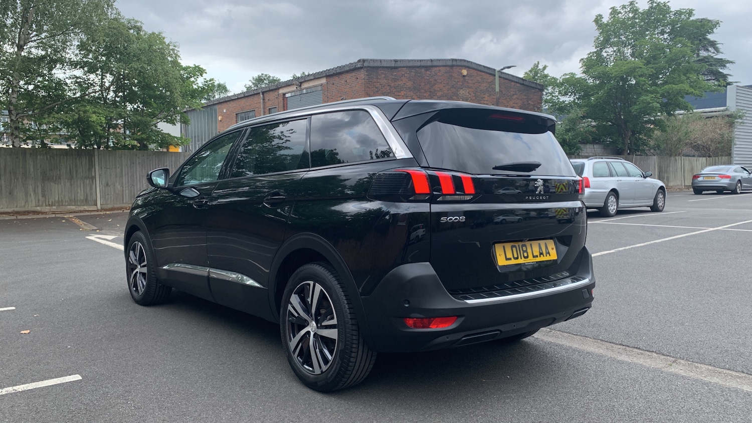 Used Peugeot 5008 2018 for sale - 77754916: Photo 5