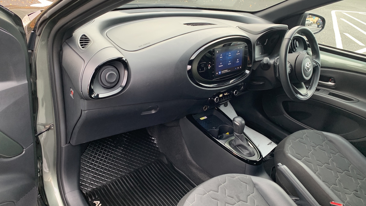 Used Toyota Aygo X 2022 for sale - 76574437: Photo 12