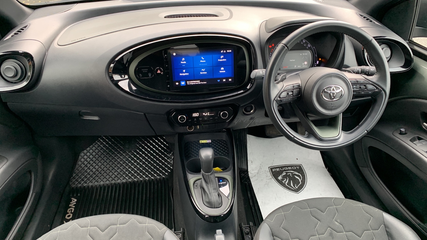 Used Toyota Aygo X 2022 for sale - 76574437: Photo 4