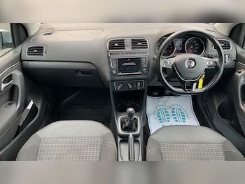 Used Volkswagen Polo 2017 for sale - 75610271: Photo