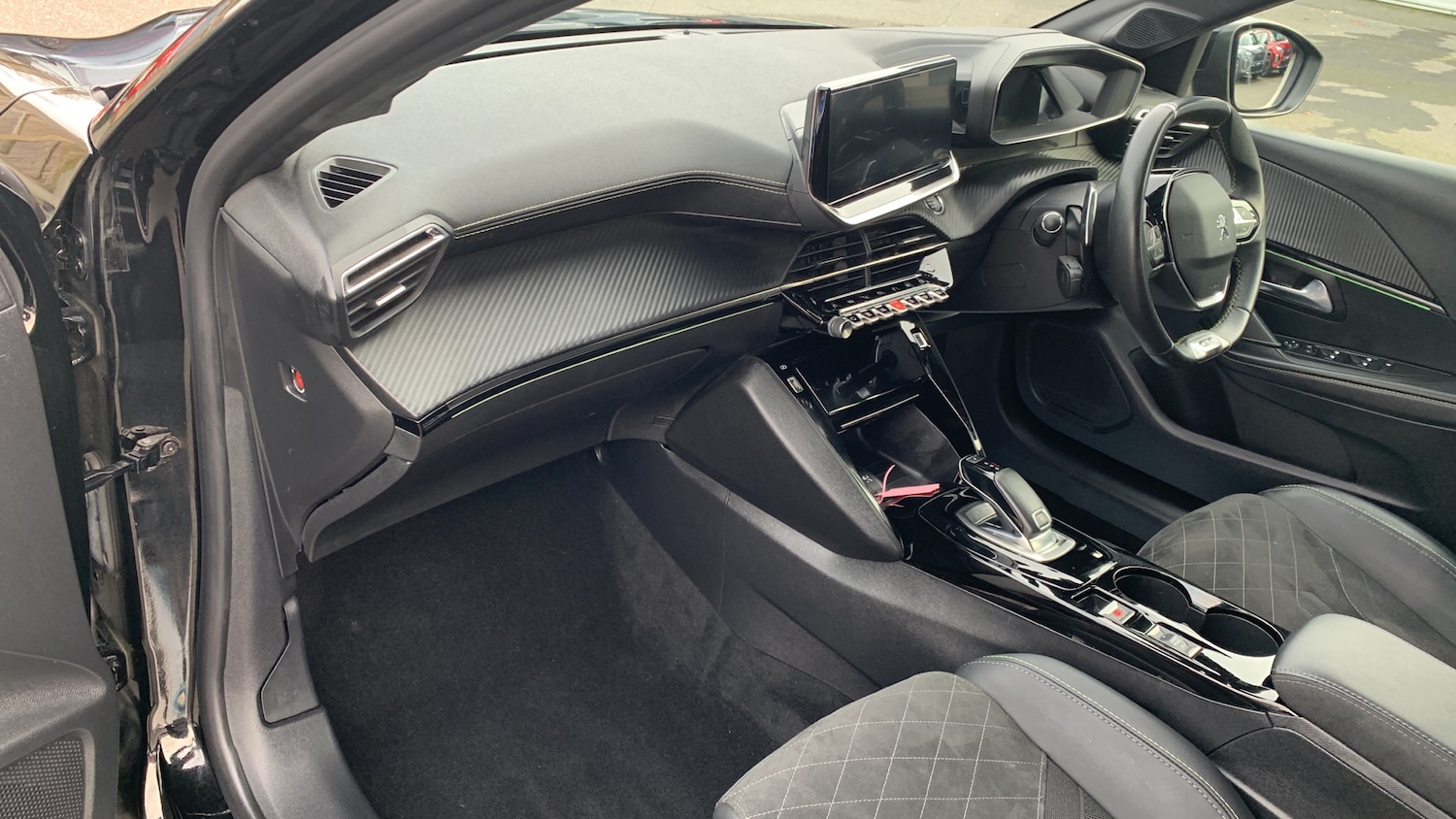 Used Peugeot 208 2021 for sale - 77397010: Photo 13