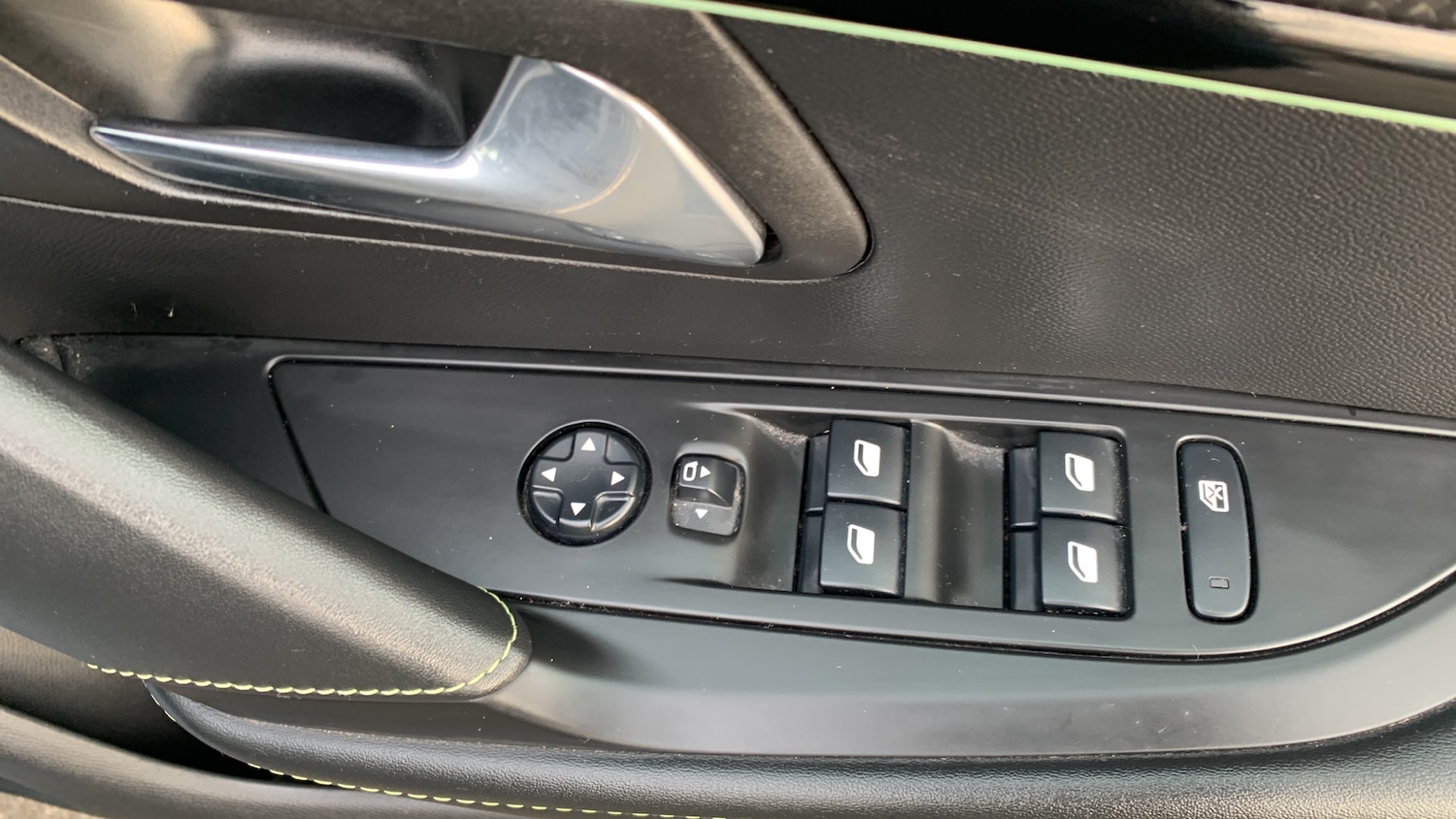 Used Peugeot 208 2021 for sale - 77397010: Photo 23