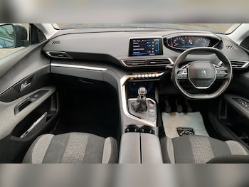 Used Peugeot 5008 2022 for sale - 76825709: Photo