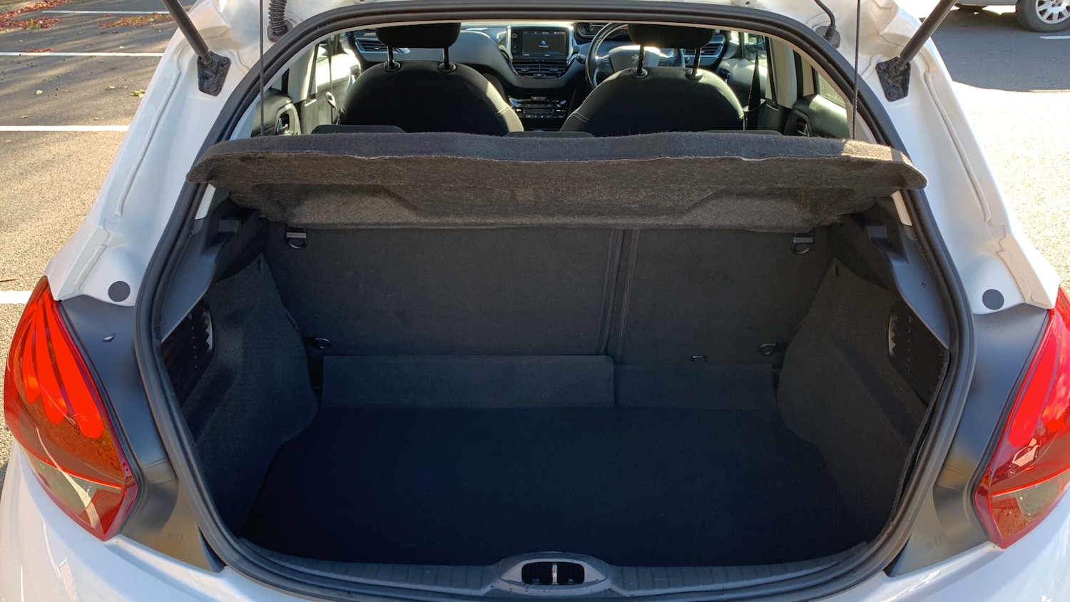 Used Peugeot 208 2019 for sale - 76350366: Photo 19