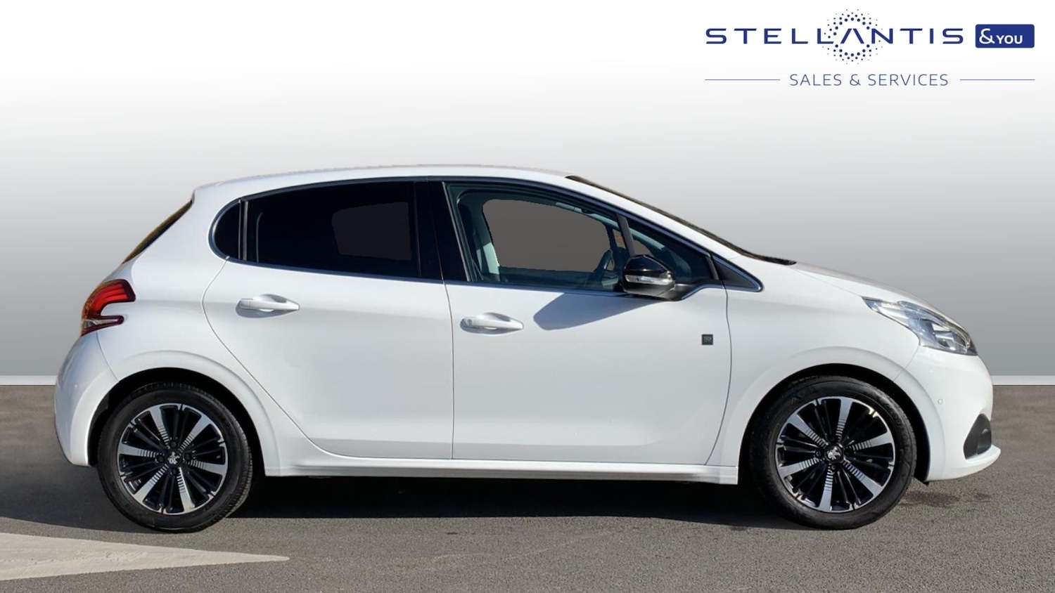 Used Peugeot 208 2019 for sale - 76350366: Photo 2