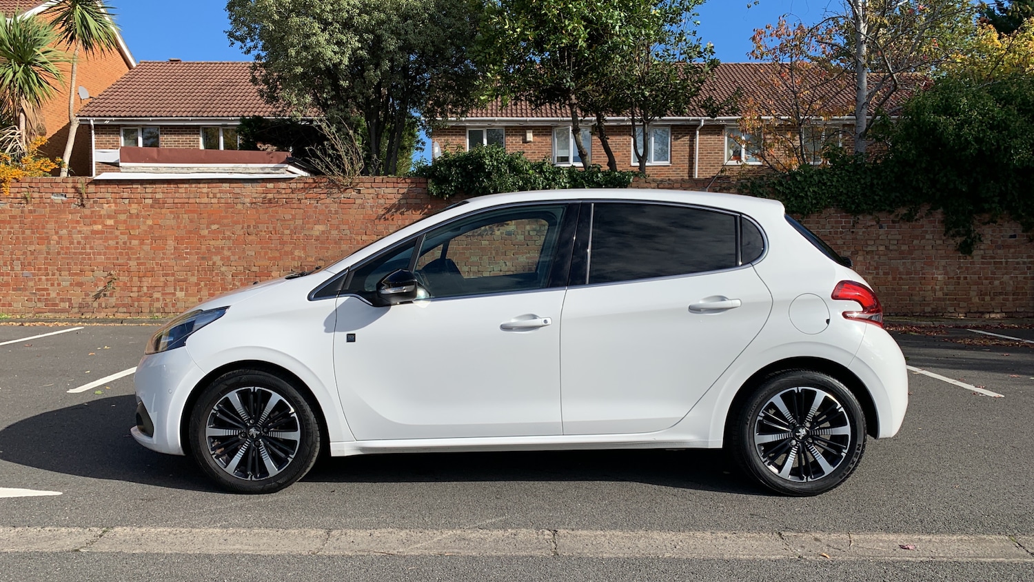 Used Peugeot 208 2019 for sale - 76350366: Photo 6