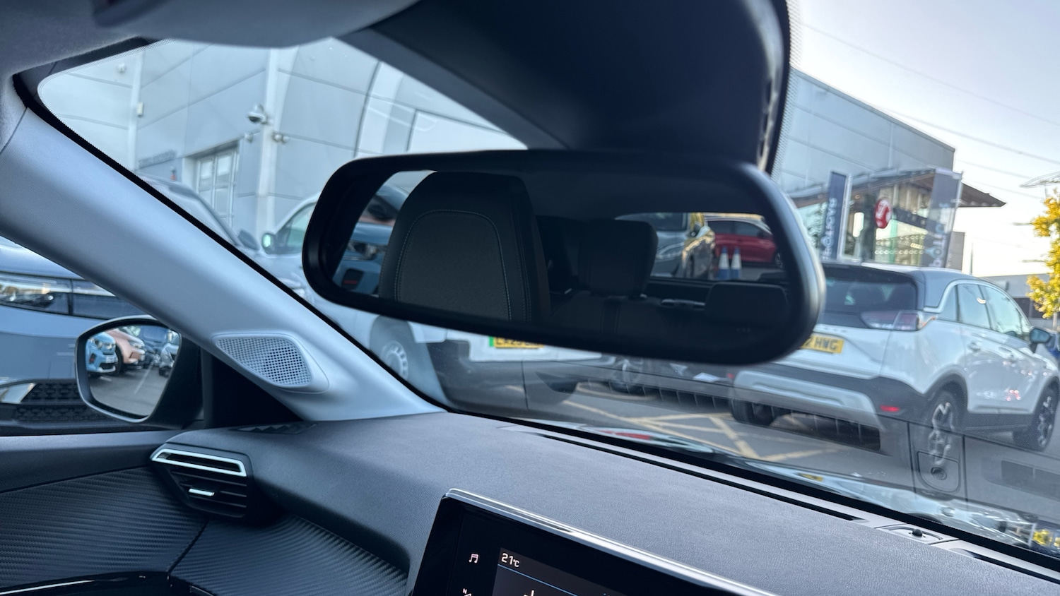 Used Peugeot 208 2022 for sale - 76647082: Photo 33