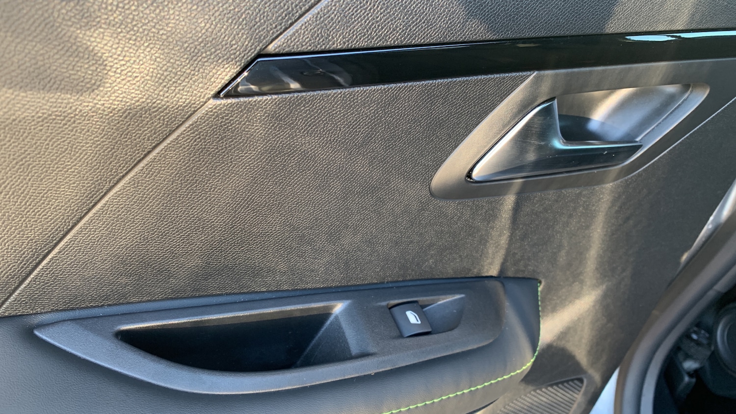 Used Peugeot 208 2025 for sale - 77098838: Photo 42