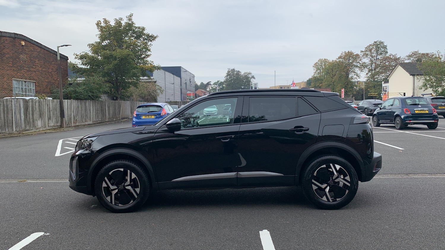 Used Peugeot 2008 2023 for sale - 76086036: Photo 6
