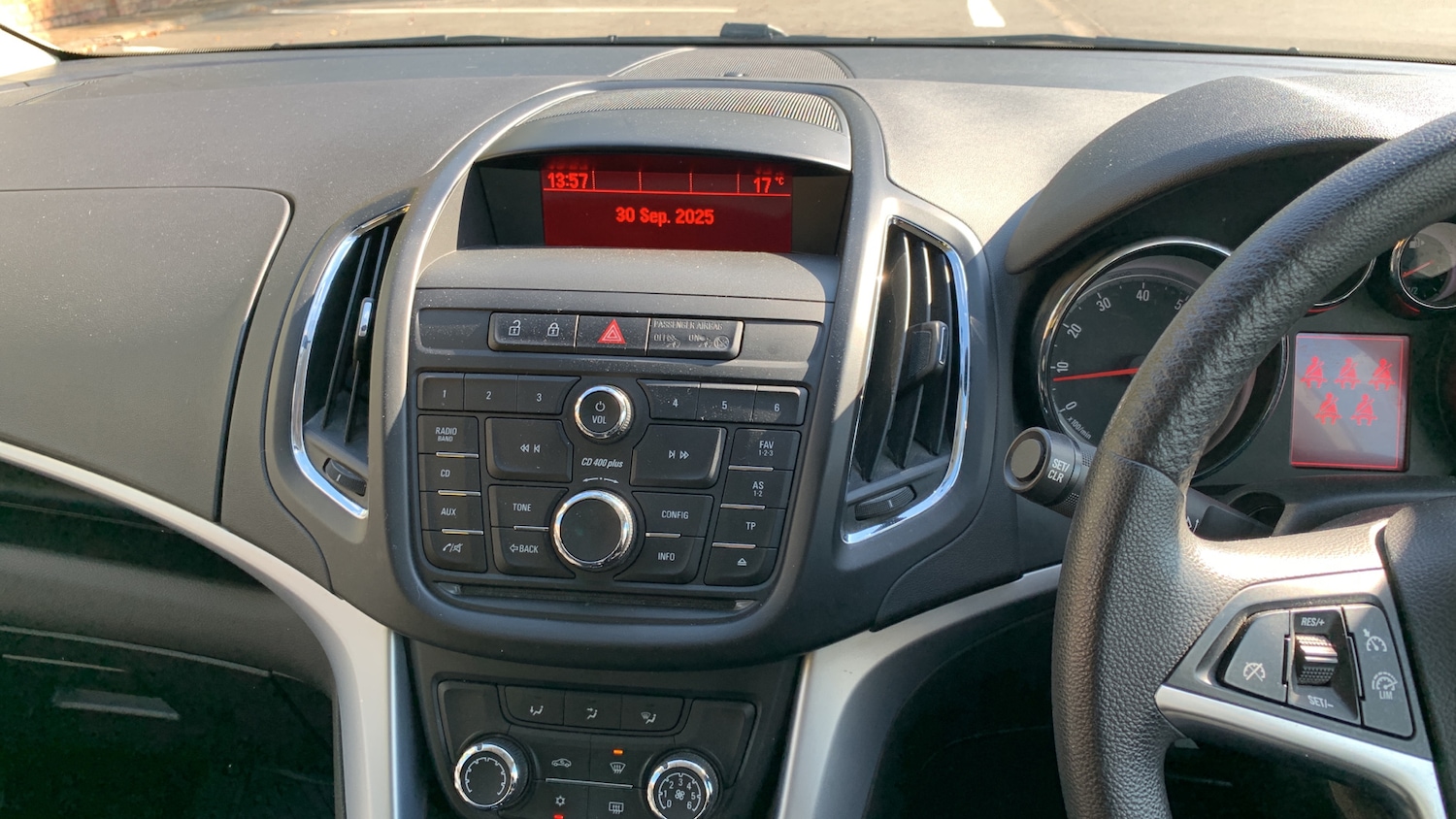 Used Vauxhall Zafira Tourer 2016 for sale - 75929322: Photo 10